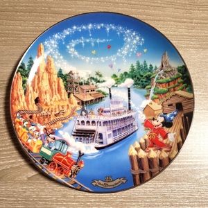 Disney Frontierland Wall Plate